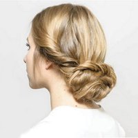 May 19th - How to create a breaded chignon in 7 easy steps