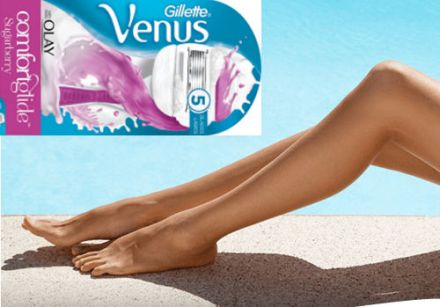 2017 - 07 - Did you know that Gillette Venus ComfortGlide are the only razors with flexible moisture bars to glide seamlessly along every curve?